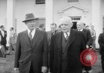 Standbild Louis St Laurent White Sulphur Springs West Virginia USA, 1956, aus Sekunde 33 historischem Filmmaterial Videoclip 65675055999