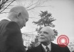 Standbild Louis St Laurent White Sulphur Springs West Virginia USA, 1956, aus Sekunde 51 historischem Filmmaterial Videoclip 65675055999