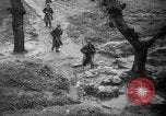 Standbild französische Truppen Algerien, 1955, aus Sekunde 29 historischem Filmmaterial Videoclip 65675056008