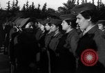 Standbild Frauen marines Frankreich, 1954, aus Sekunde 17 historischem Filmmaterial Videoclip 65675056015