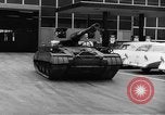 Image arme antichar automoteur Detroit Michigan USA, 1960, de la seconde 8 séquences d'archives historiques vidéo 65675056021