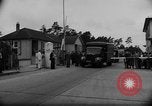 Standbild Gefangene abgeschoben Deutschland, 1947, aus Sekunde 30 historischem Filmmaterial Videoclip 65675056022