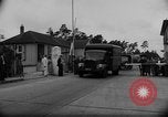 Standbild Gefangene abgeschoben Deutschland, 1947, aus Sekunde 31 historischem Filmmaterial Videoclip 65675056022