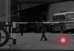 Standbild Gefangene abgeschoben Deutschland, 1947, aus Sekunde 48 historischem Filmmaterial Videoclip 65675056022