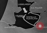 Standbild Baggerarbeiten Oostelijk Flevoland Niederlande, 1957, aus Sekunde 1 historischem Filmmaterial Videoclip 65675056031