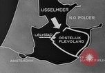 Standbild Baggerarbeiten Oostelijk Flevoland Niederlande, 1957, aus Sekunde 4 historischem Filmmaterial Videoclip 65675056031