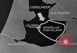 Standbild Baggerarbeiten Oostelijk Flevoland Niederlande, 1957, aus Sekunde 5 historischem Filmmaterial Videoclip 65675056031