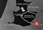 Standbild Baggerarbeiten Oostelijk Flevoland Niederlande, 1957, aus Sekunde 7 historischem Filmmaterial Videoclip 65675056031