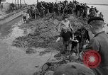 Standbild Baggerarbeiten Oostelijk Flevoland Niederlande, 1957, aus Sekunde 61 historischem Filmmaterial Videoclip 65675056031