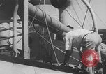Standbild Seeleute Schiffen Ägypten, 1951, aus Sekunde 49 historischem Filmmaterial Videoclip 65675056032