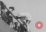 Standbild Seeleute Schiffen Ägypten, 1951, aus Sekunde 62 historischem Filmmaterial Videoclip 65675056032