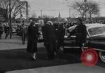 Standbild britische Königin Mutter Ottawa Ontario Kanada, 1954, aus Sekunde 13 historischem Filmmaterial Videoclip 65675056034