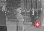 Standbild britische Königin Mutter Ottawa Ontario Kanada, 1954, aus Sekunde 20 historischem Filmmaterial Videoclip 65675056034