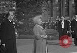 Standbild britische Königin Mutter Ottawa Ontario Kanada, 1954, aus Sekunde 25 historischem Filmmaterial Videoclip 65675056034