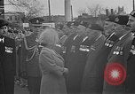 Standbild britische Königin Mutter Ottawa Ontario Kanada, 1954, aus Sekunde 33 historischem Filmmaterial Videoclip 65675056034