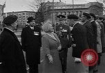Standbild britische Königin Mutter Ottawa Ontario Kanada, 1954, aus Sekunde 37 historischem Filmmaterial Videoclip 65675056034