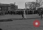 Standbild britische Königin Mutter Ottawa Ontario Kanada, 1954, aus Sekunde 52 historischem Filmmaterial Videoclip 65675056034