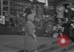Standbild britische Königin Mutter Ottawa Ontario Kanada, 1954, aus Sekunde 62 historischem Filmmaterial Videoclip 65675056034