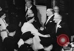 Standbild Royal Command Performance London England Vereinigtes Königreich, 1954, aus Sekunde 26 historischem Filmmaterial Videoclip 65675056037