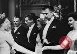 Standbild Royal Command Performance London England Vereinigtes Königreich, 1954, aus Sekunde 34 historischem Filmmaterial Videoclip 65675056037