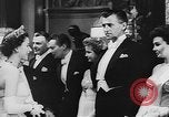 Standbild Royal Command Performance London England Vereinigtes Königreich, 1954, aus Sekunde 35 historischem Filmmaterial Videoclip 65675056037