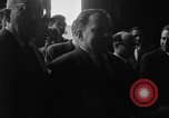 Image Robert Lacoste l'Algérie, 1956, de la seconde 35 séquences d'archives historiques vidéo 65675056052