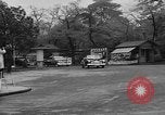 Standbild Kaiser Hirohito visits Tokyo Japan zoo Tokyo Japan, 1950, aus Sekunde 3 historischem Filmmaterial Videoclip 65675056053