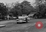 Standbild Kaiser Hirohito visits Tokyo Japan zoo Tokyo Japan, 1950, aus Sekunde 6 historischem Filmmaterial Videoclip 65675056053