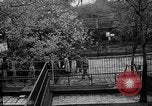 Standbild Kaiser Hirohito visits Tokyo Japan zoo Tokyo Japan, 1950, aus Sekunde 23 historischem Filmmaterial Videoclip 65675056053