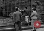 Standbild Kaiser Hirohito visits Tokyo Japan zoo Tokyo Japan, 1950, aus Sekunde 48 historischem Filmmaterial Videoclip 65675056053