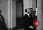 Standbild Pierre Mendes France Tunesien Nordafrika, 1954, aus Sekunde 17 historischem Filmmaterial Videoclip 65675056054