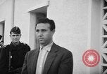 Standbild FLN Gefangenen Algerien, 1956, aus Sekunde 8 historischem Filmmaterial Videoclip 65675056055