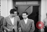 Standbild FLN Gefangenen Algerien, 1956, aus Sekunde 16 historischem Filmmaterial Videoclip 65675056055