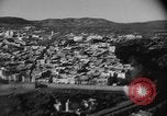 Immagine di Vista di una città Algeria, 1955, secondo 9 filmato di repertorio 65675056059