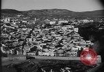 Immagine di Vista di una città Algeria, 1955, secondo 11 filmato di repertorio 65675056059