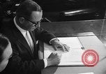 Immagine di Douglas MacArthur II Washington DC USA, 1956, secondo 24 filmato di repertorio 65675056074