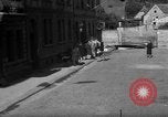 Immagine di Razioni alimentari in Germania dopo la seconda guerra mondiale Wiesbaden Germania, 1946, secondo 10 filmato di repertorio 65675056075