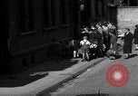 Immagine di Razioni alimentari in Germania dopo la seconda guerra mondiale Wiesbaden Germania, 1946, secondo 15 filmato di repertorio 65675056075