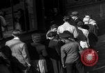 Immagine di Razioni alimentari in Germania dopo la seconda guerra mondiale Wiesbaden Germania, 1946, secondo 25 filmato di repertorio 65675056075