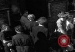 Immagine di Razioni alimentari in Germania dopo la seconda guerra mondiale Wiesbaden Germania, 1946, secondo 32 filmato di repertorio 65675056075