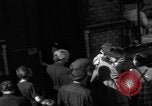 Immagine di Razioni alimentari in Germania dopo la seconda guerra mondiale Wiesbaden Germania, 1946, secondo 35 filmato di repertorio 65675056075