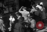 Immagine di Razioni alimentari in Germania dopo la seconda guerra mondiale Wiesbaden Germania, 1946, secondo 40 filmato di repertorio 65675056075