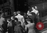 Immagine di Razioni alimentari in Germania dopo la seconda guerra mondiale Wiesbaden Germania, 1946, secondo 44 filmato di repertorio 65675056075