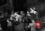 Immagine di Razioni alimentari in Germania dopo la seconda guerra mondiale Wiesbaden Germania, 1946, secondo 45 filmato di repertorio 65675056075