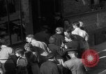 Immagine di Razioni alimentari in Germania dopo la seconda guerra mondiale Wiesbaden Germania, 1946, secondo 46 filmato di repertorio 65675056075