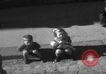 Immagine di Razioni alimentari in Germania dopo la seconda guerra mondiale Wiesbaden Germania, 1946, secondo 49 filmato di repertorio 65675056075