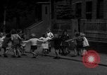 Immagine di Bambini Germania, 1946, secondo 10 filmato di repertorio 65675056078