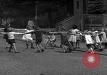 Immagine di Bambini Germania, 1946, secondo 16 filmato di repertorio 65675056078