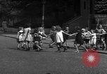 Immagine di Bambini Germania, 1946, secondo 23 filmato di repertorio 65675056078