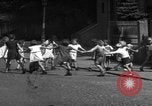Immagine di Bambini Germania, 1946, secondo 26 filmato di repertorio 65675056078